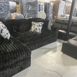 NEW SECTIONAL SOFA BLACK 