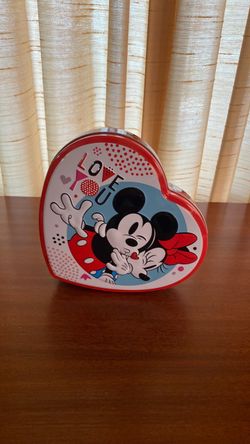 Mickey & Minnie Mouse tin