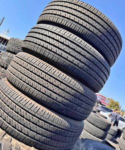 245-60R18 Bridgestone tires excelente condición de vida 80%