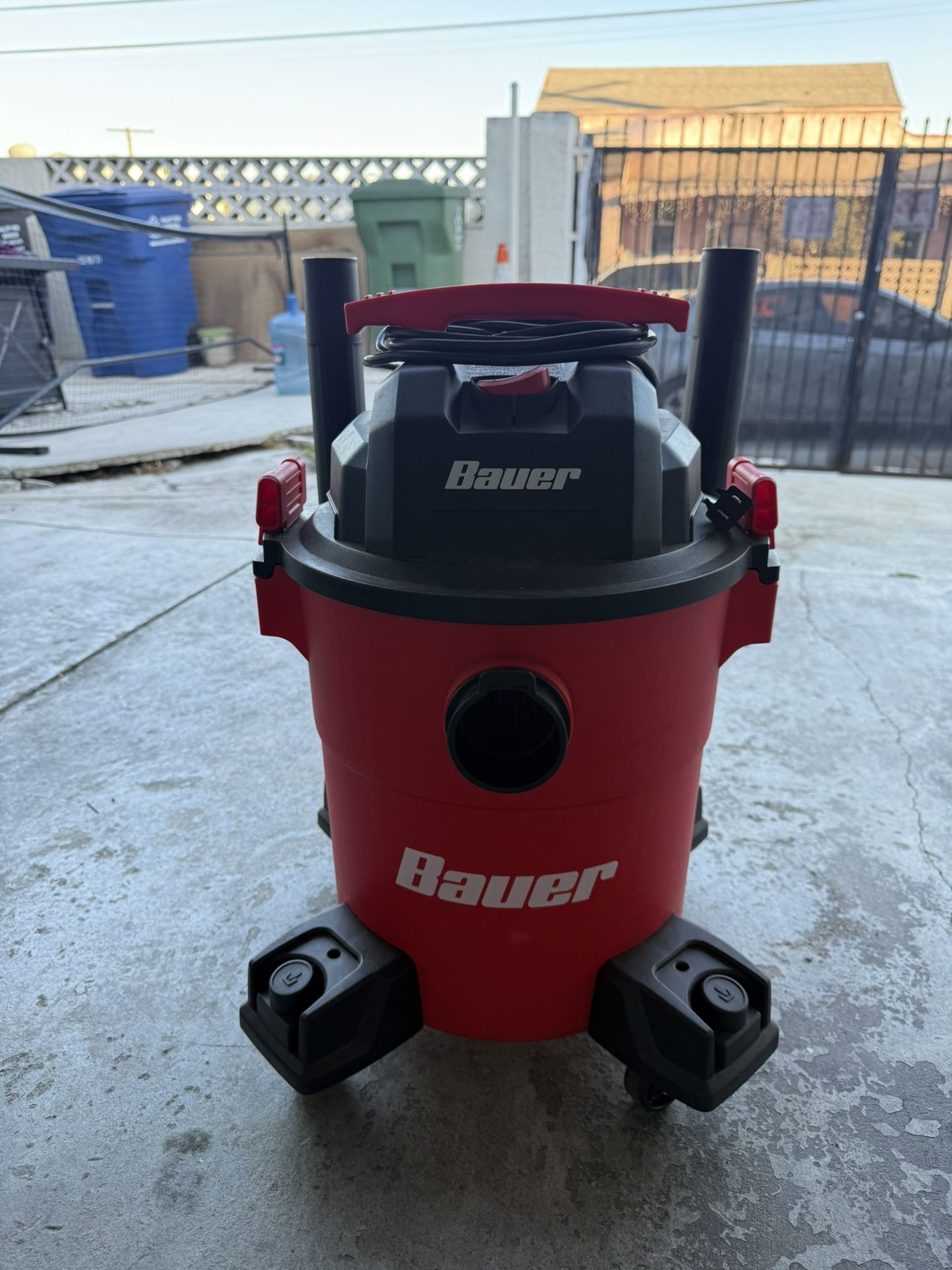 HARBOR FREIGHT SHOP VAC