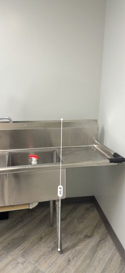 Commercial NSF 3-Compartment Stainless Steel Sink w/ Pre-Rinse Sprayer – Excellent Condition