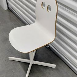 IKEA Valfred / Sibben White Children's Desk Chair