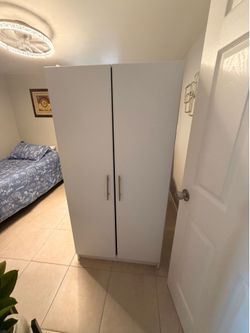 Wardrobe Closet