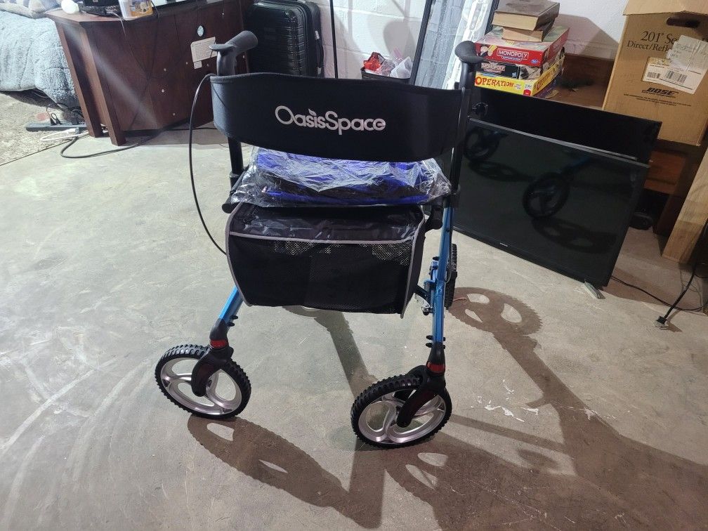 New Oasis Space Walker