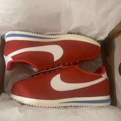 SIZE 9 W0MAN - Nike Cortez Red Crimson