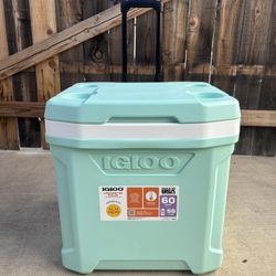 Igloo Latitude 60qt / 94 Cans Rolling Cooler with Retractable Handle and Cup Holder