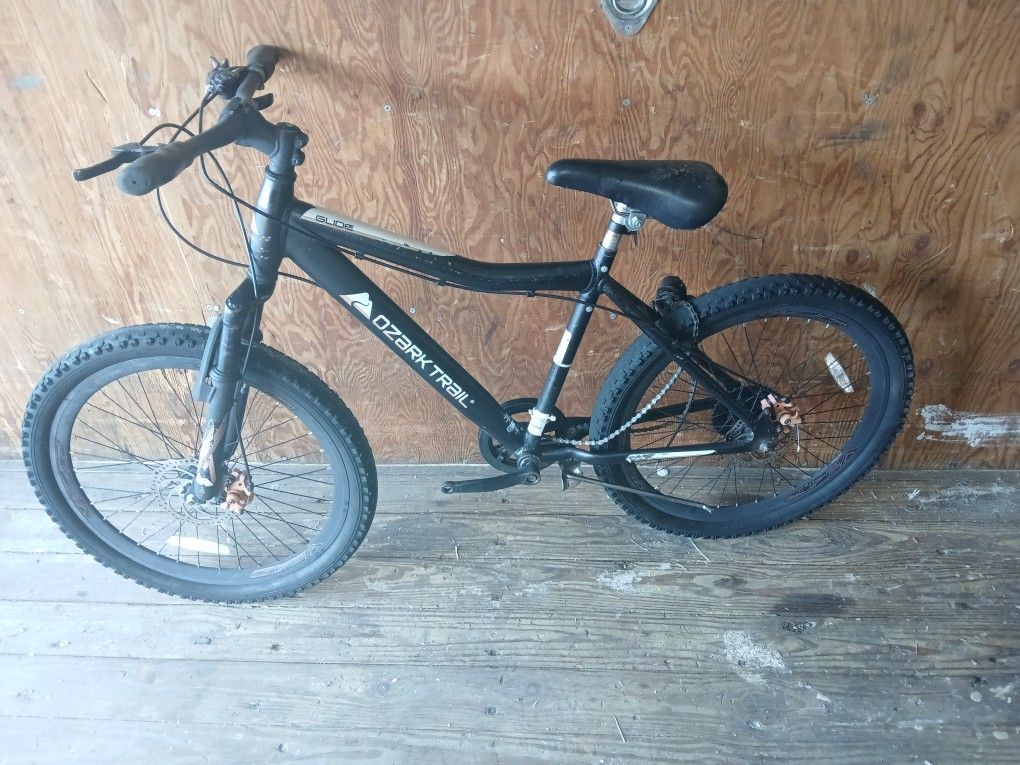 24" mountain bicycle with disc brakes nice bike $90