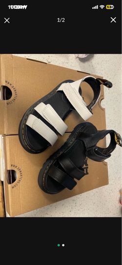 DR MARTENS girls sandals