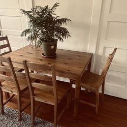 4 Chair IKEA Wood Finish Dining Table 