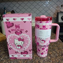 Hello Kitty Stanley Cup 40 Ounce Tumbler 