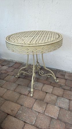 Yes antique table