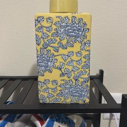Vintage-Inspired Ceramic Floral Jar – Yellow & Blue
