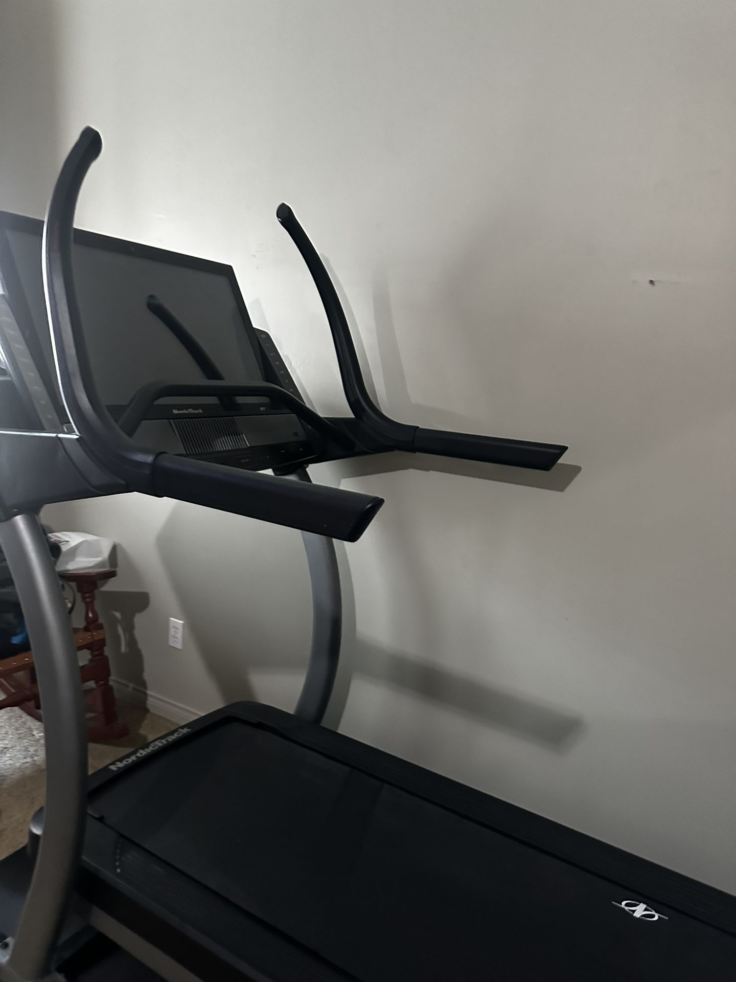NordicTrack commercial treadmill X32i incline Trainer 