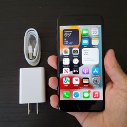 iPhone 7 - UNLOCKED - Like New  