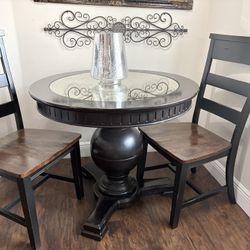 “STUNNING POTBELLY DINING SET”