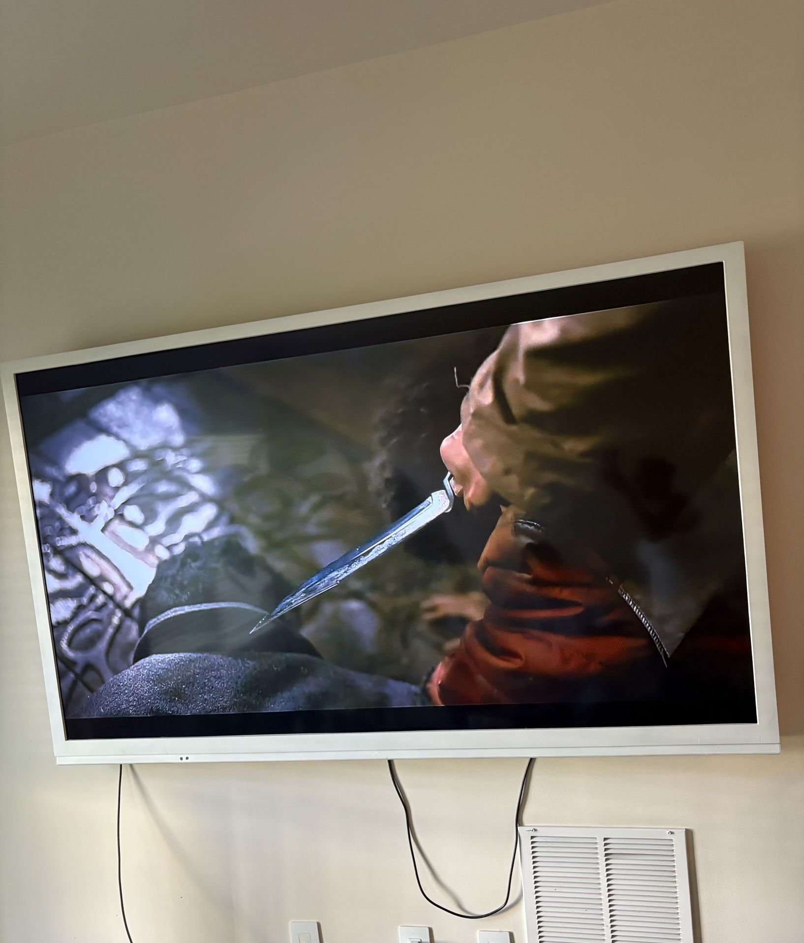 80 in. White Shark Smart TV