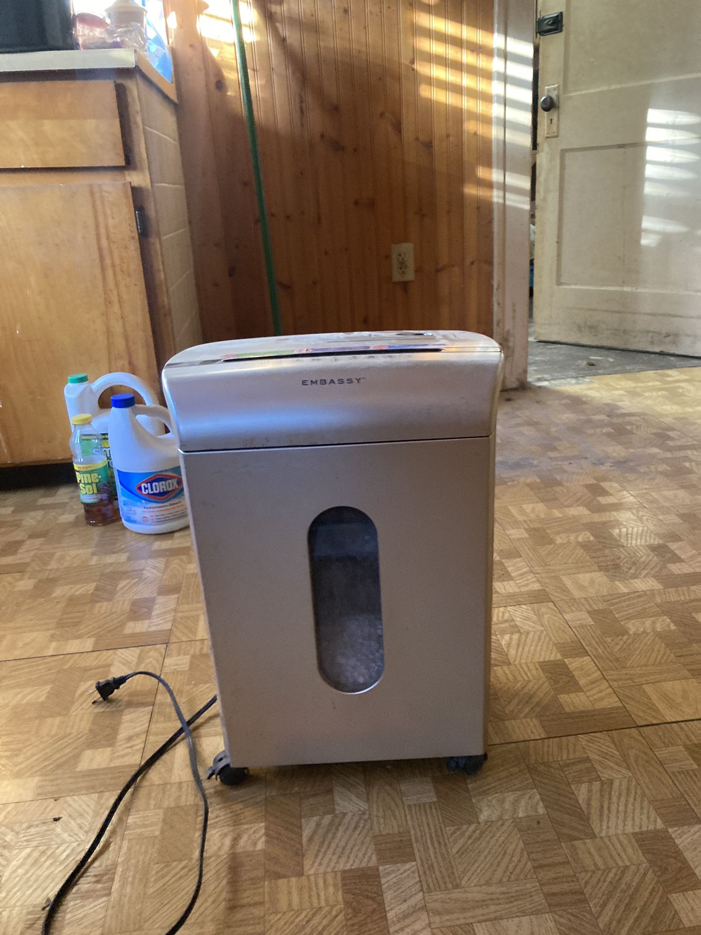 Embassy Paper Shredder