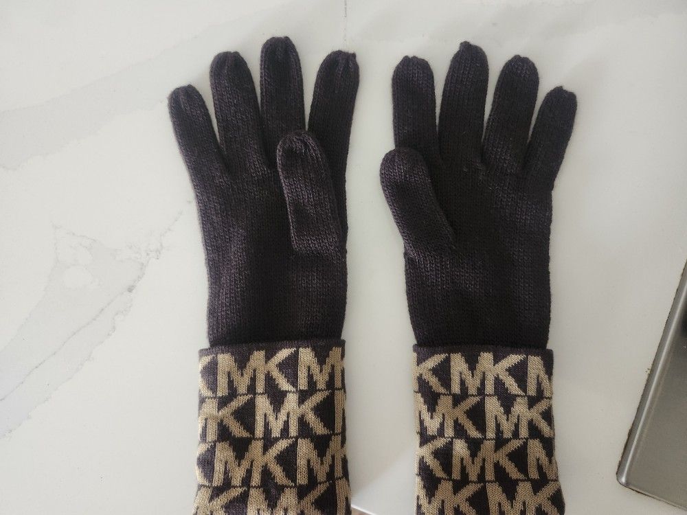 Michael Kors with Surprise Bonus