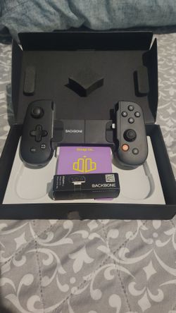 Backbone gaming controller for iPhones