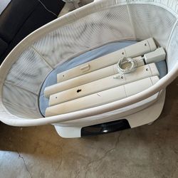 MamaRoo Sleep Bassinet