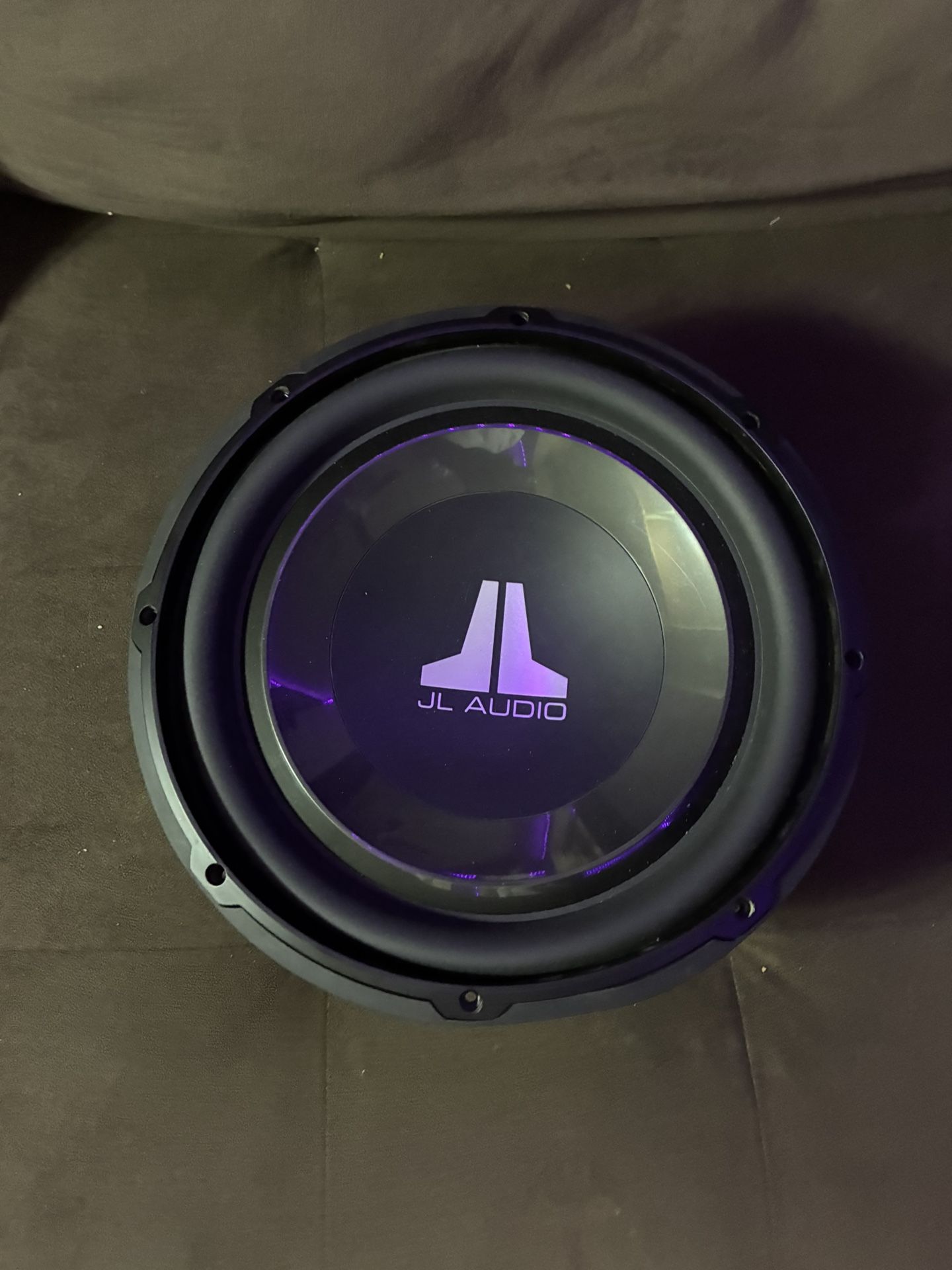 JL Audio 12W1v3-4 subwoofer