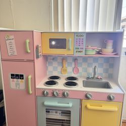 Kids kitchen 