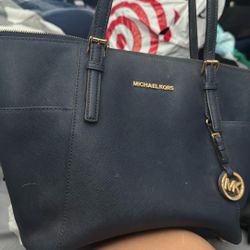 Michel Kors purse