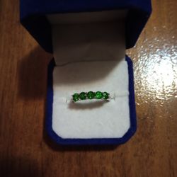 New S .925 Sterling Natural Emerald Gemstones Ring Size 9 