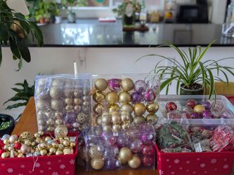 Large Christmas Decor Bundle – Shatterproof Ornaments, Pine Cones & Floral Picks