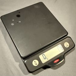 OXO 5lb food scale w/ pull out display, lb & kg