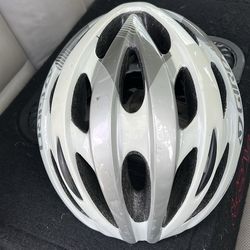 GIRO ROAD HELMET BIKE HELMET- Perfect Condition