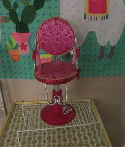 Doll hair chair