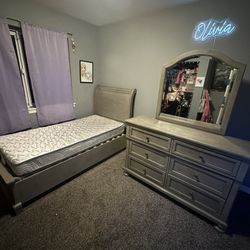 Kids Bedroom Set With Twin Mattress