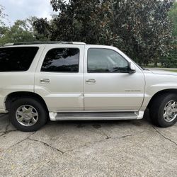 2005 Cadillac Escalade