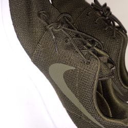 Nike Sneakers Size 9