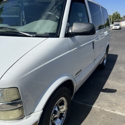2002 Chevrolet Astro Van