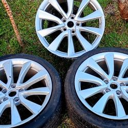 19" Tesla Rims 