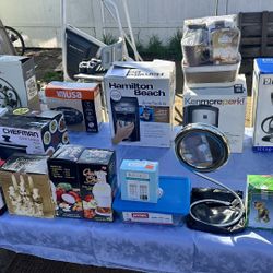 Yard Sale!!! In La Puente Near Amar Rd. & Puente Ave.Sat & Sun 31st. & 1st. 8am-4pm Early Bird Specials!!!