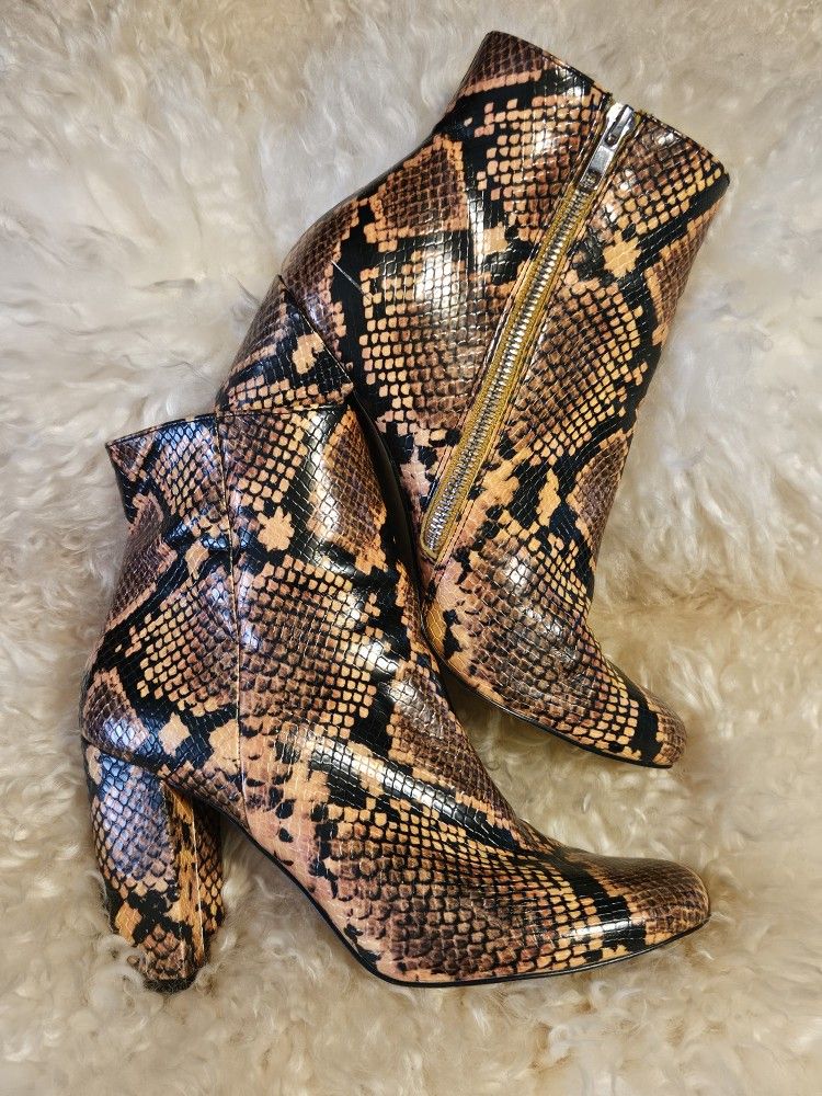 Women's Leather Boots Booties Designer Fashion 1990s Faux Snake By Steve Madden