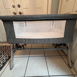 Bassinet, Baby Sit-up Chair, And Baby Clothes/towels
