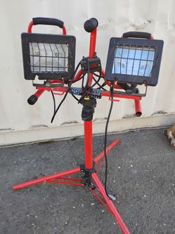 Dual Head Halogen Work Light on Stand