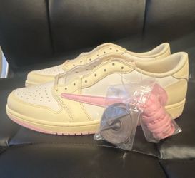 Jordan 1 Retro Low OG SP Travis Scott Shy Pink