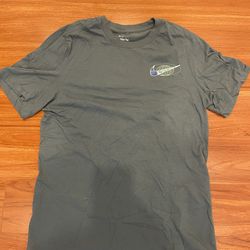 Men’s the Nike T size small with Nike swoosh logo