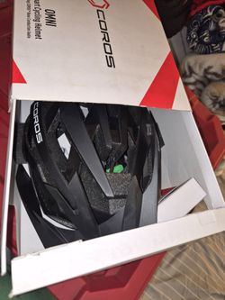 New Coros Omni Smart Bluetooth Cycling Helmet Large Black led tail lights