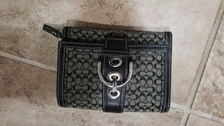 Authentic COACH Trifold Wallet. $45. Pickup in Oakdale
