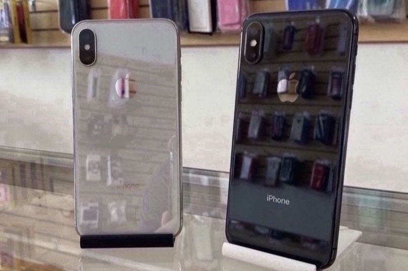 iPhone X, XR 