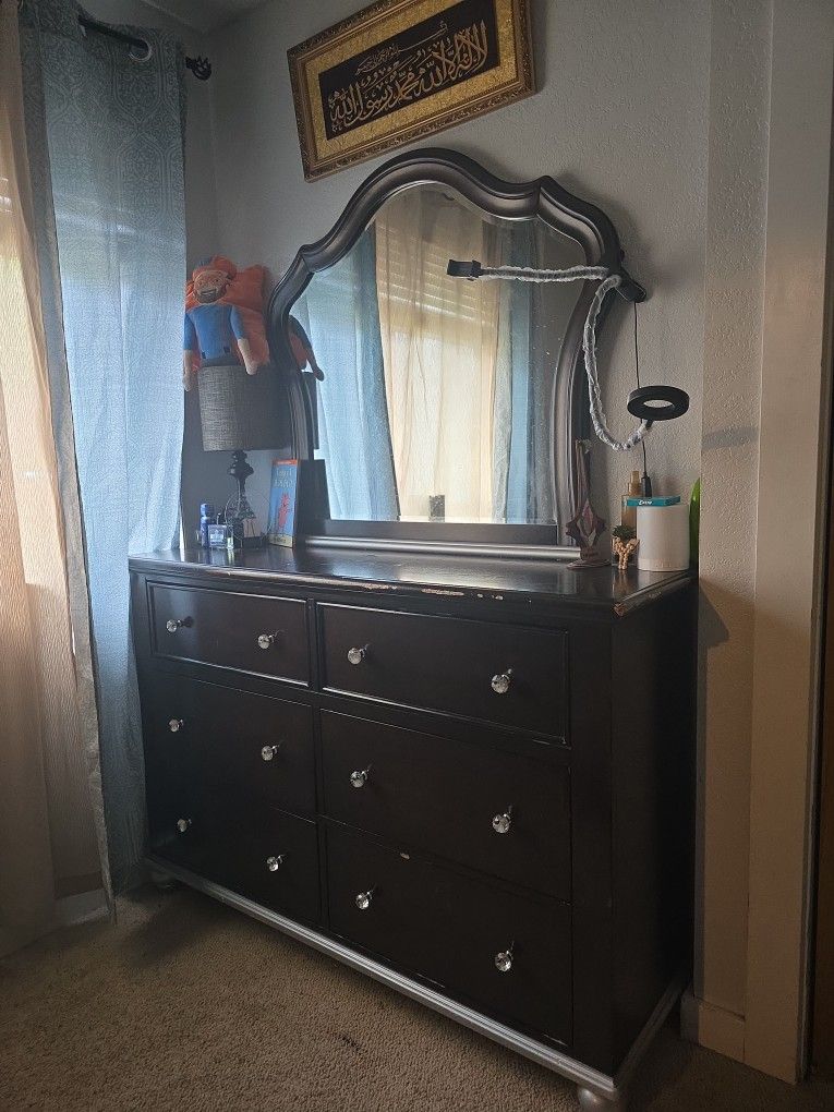 Bedroom Set