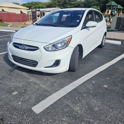 Hyundai Accent Gls 2015