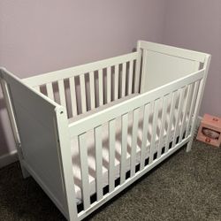 4 In 1 Crib and Nursery Table