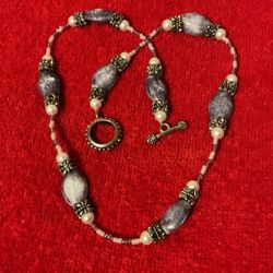 18” Pearl And Purple Beaded Necklace With Silver Accent 